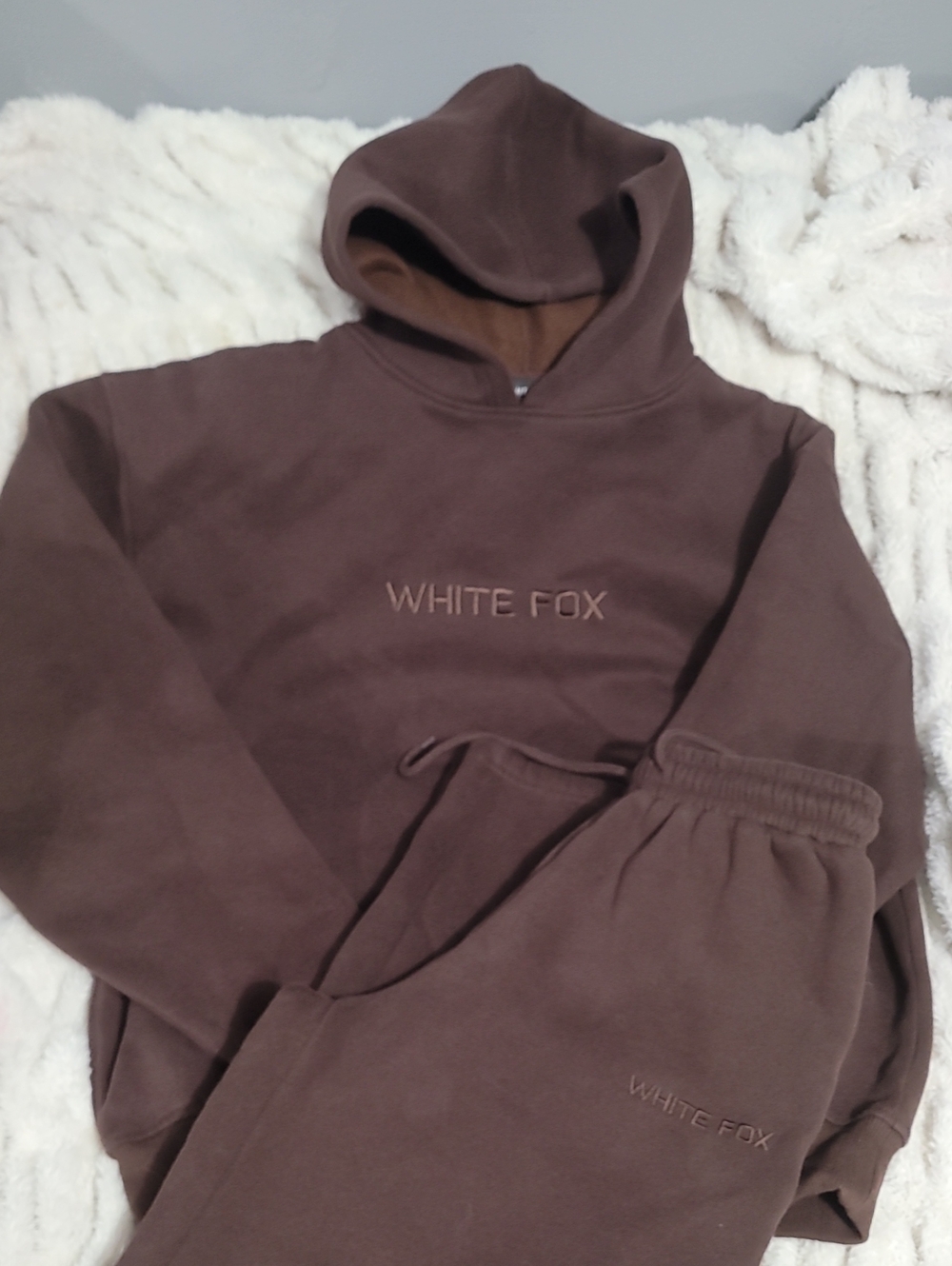 WHITE FOX Women’s Brown Sweatsuit